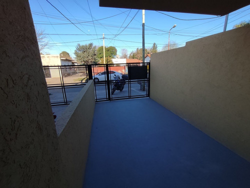 Imagen 4 de 10 de Departamento En Venta En José C Paz