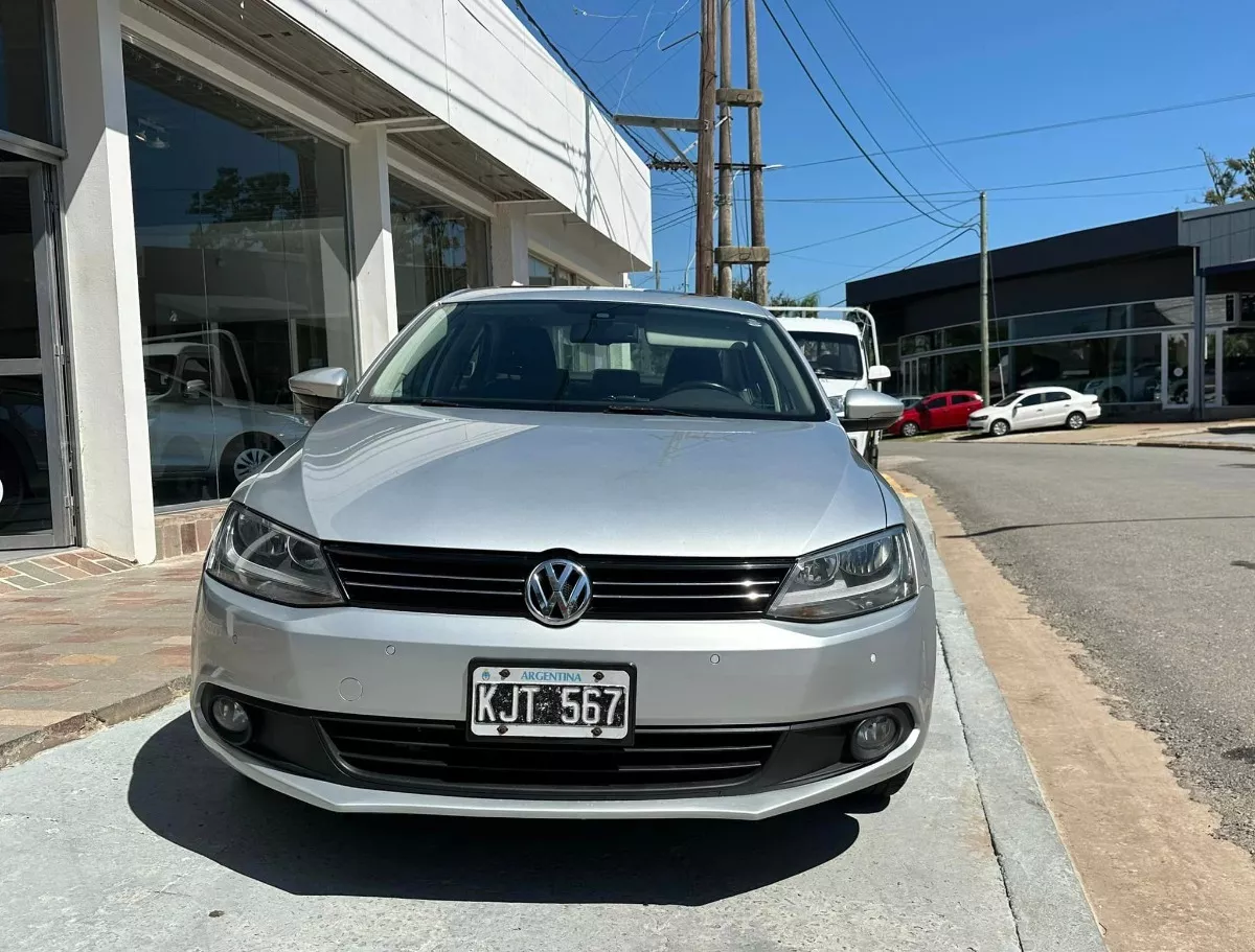 Vw Vento 2.0 Tdi Manual Año 2011