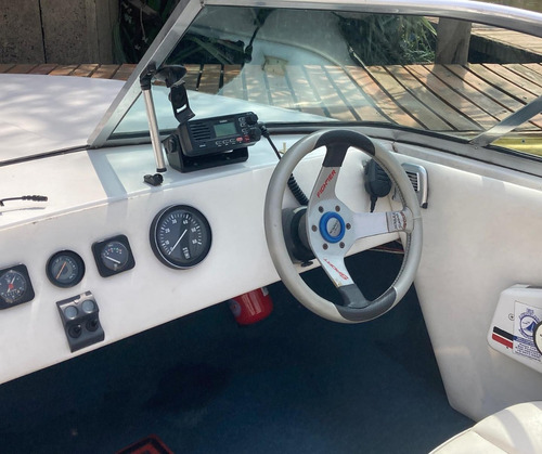 Imagen 8 de 10 de Lancha Tarrab 525 Con Johnson 140hp V4