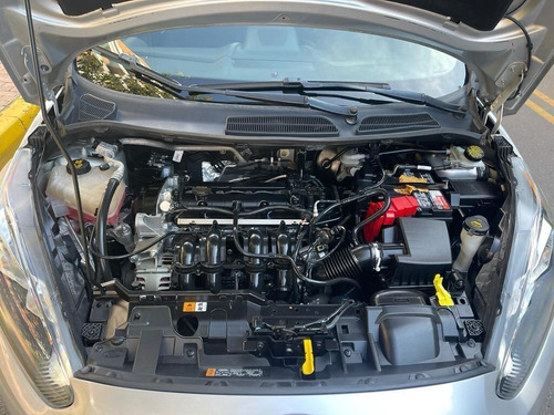 Imagen 14 de 14 de Ford Fiesta 1.6 Se Titanium