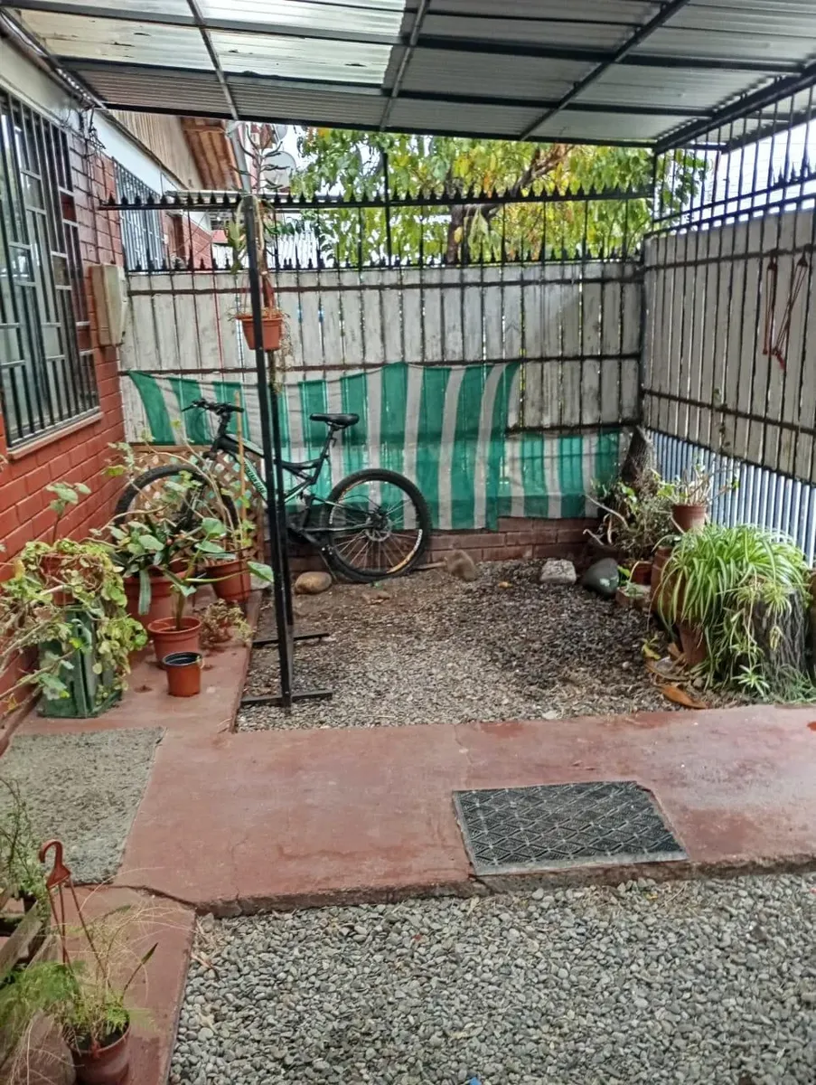 Imagen 3 de 22 de Casa Esquina En Pasaje Cerrado 3 Dormitorios, 1 Baño
