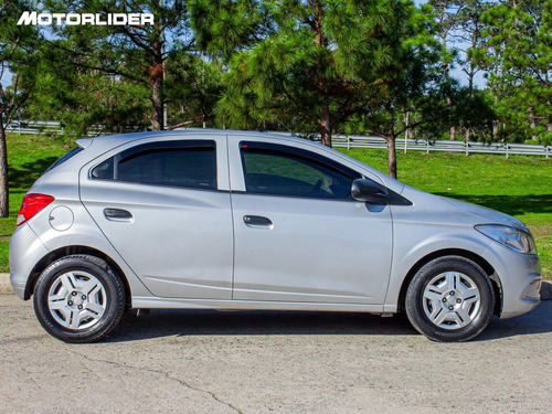 Imagen 6 de 25 de Chevrolet Onix Joy Extra Full 1.0 | Permuta / Financia