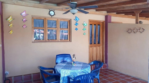 Imagen 8 de 14 de Alquilo Lindo Y Cómodo Townhouse A 10 Minutos Del Parque Nacional Morrocoy En Chichiriviche Edo Falcón