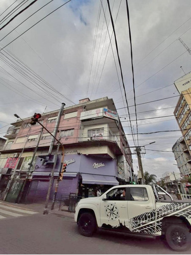 Oficinas Comerciales Con Excelente Ubicación En Pleno Centro De San Justo. Ideal Varios Rubros/destinos