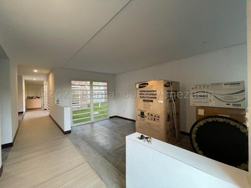 Imagen 3 de 14 de Town House En Venta En La Lagunita Country Club