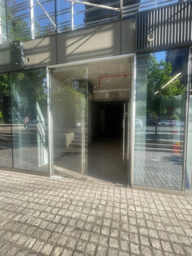 Local Comercial Apoquindo - Frente Al Mut - Barrio El Golf