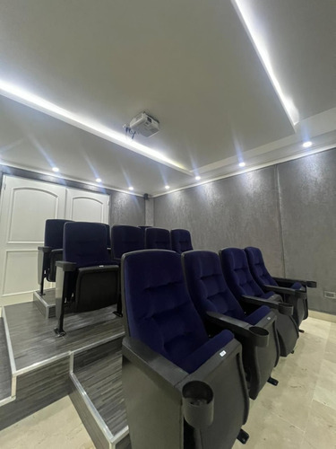 Casa En Los Cacicazgos En Venta, Santo Domingo