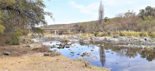 Campo Costando Río, Pinto , 315 Ha , A  30 Km De Molinari , Derechos Posesorios Mediante Escritura