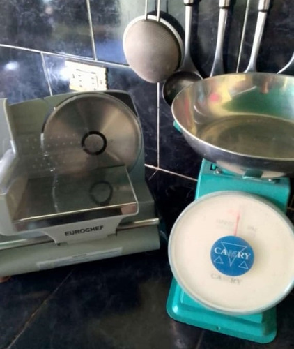 Peso De 10 Kilos Canry Y Rebanadora Eurochef. (sin Uso).