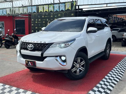 Toyota Fortuner Sw4 2.4 At