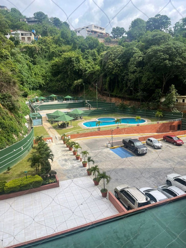Alquiler Apartamento Los Chaguaramos, 3 Habitaciones, Piscina