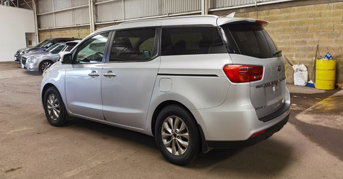 Imagen 5 de 15 de Kia Sedona 2019 3.3 V6 Lx Tela 8 Pasajeros At