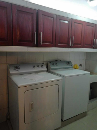 Imagen 3 de 17 de Casa De 3 Recamaras Y 5 Baños Y Cochera Para 2 Carros