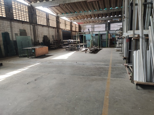Galpón En Venta En Zona Industrial De Cagua. Aragua