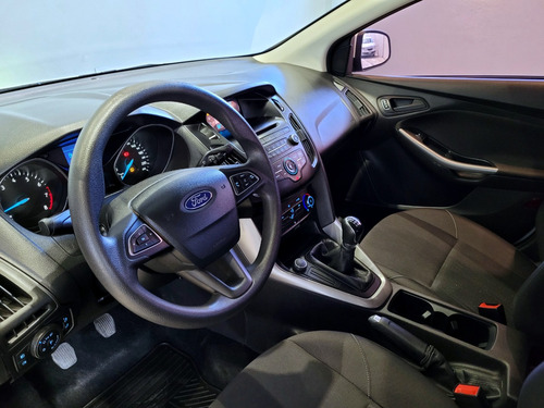 Ford Focus III 1.6 Sedan S