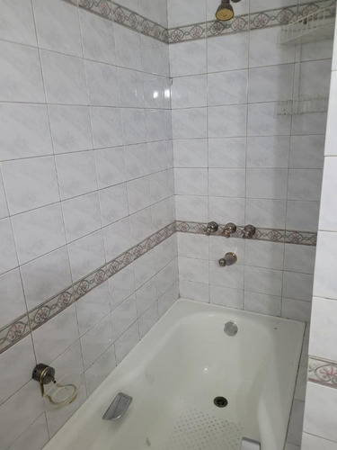 Casa En Venta - 2 Dormitorios 1 Baño 1 Cochera - 90mts2 - La Matanza