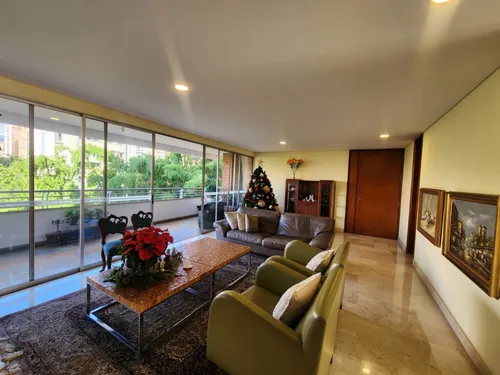 Apartamento En Venta En El Poblado. Cod V12369