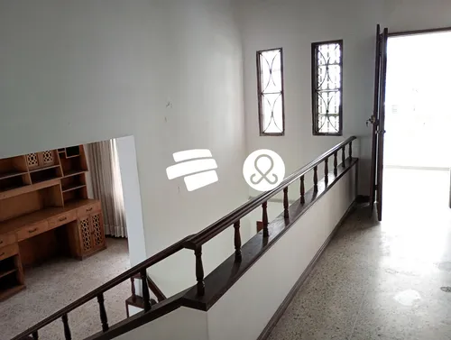 Casa En Venta En Conquistadores- Laureles