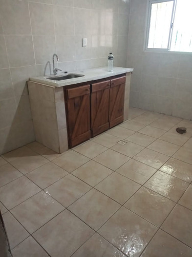 Imagen 20 de 23 de En Venta 2 Locales Comerciales Y 3 Duplex.