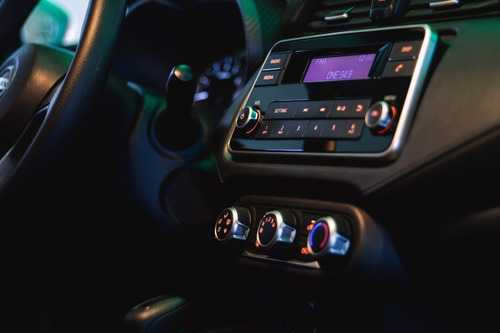 Imagen 6 de 10 de Nissan Versa Sense 2020