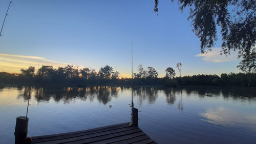 Excelente Lote Frente Al Río, 33 Metros, Se Llega En Auto.