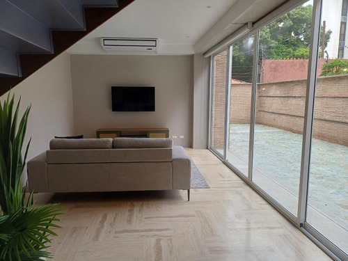 Alquiler/pb/duplex/ La Castellana/150m2/tza-70m2/ 2h-3b-2pe