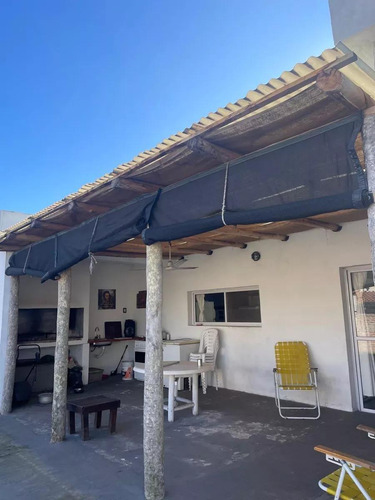 Casa En Venta - 2 Dormitorios 2 Baños - 400mts2 - Ezeiza