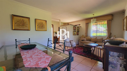 Casa En Venta De 5 Dorm. En Vitacura