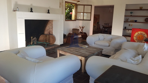 Casa En Montoya, Punta Del Este En Venta- - Ref: 1133