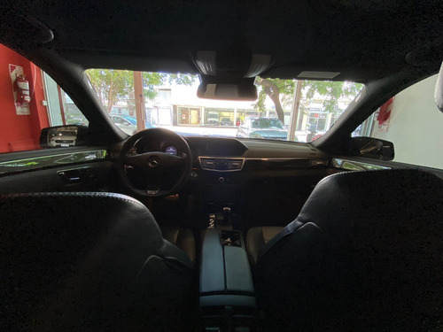 Imagen 22 de 25 de Mercedes Benz E 63 Amg 2011