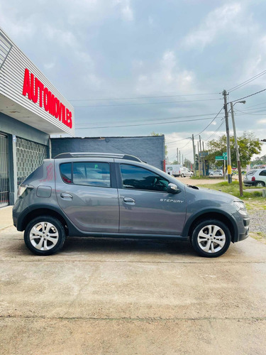 Renault Sandero Stepway 2017 1.6 Privilege 105cv