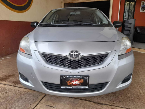 Imagen 3 de 13 de Toyota Yaris 2011 1.5 Sedan Core Aa At