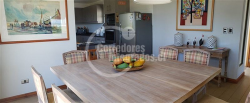 Casa En Venta De 8 Dorm. En Santo Domingo