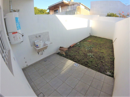 Imagen 6 de 13 de Triplex 3 Amb Con Playroom - Cochera - Fondo // Marmol 837