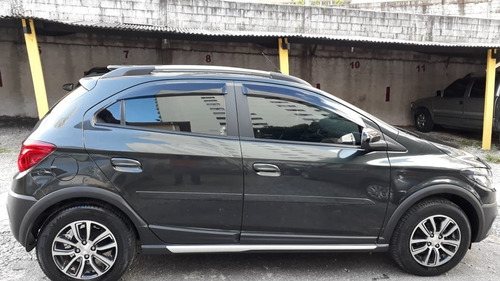 Chevrolet Onix 1.4 Mpfi Activ 8v Flex 4p Automático
