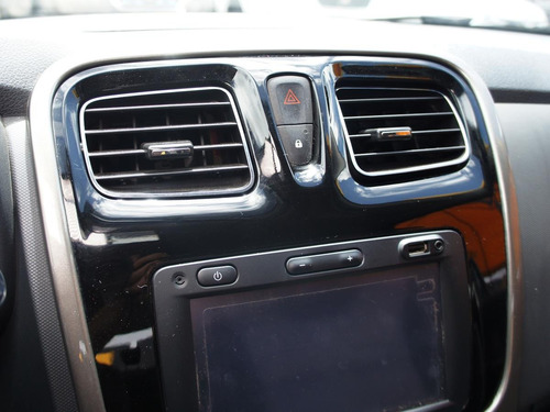Renault Logan PRIVILEGE MT 1.6