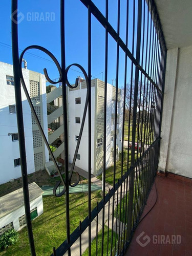Imagen 16 de 30 de Venta 3 Amb. Al Contrafrente Con Balcón Saliente, Zona Constitucion.