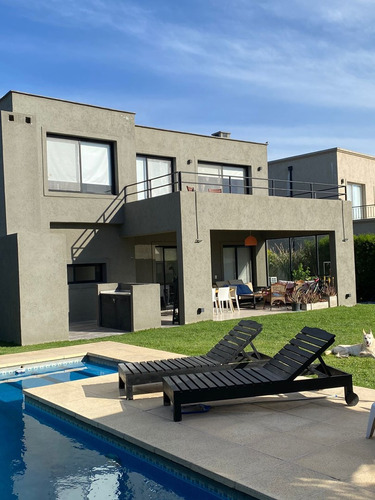 Oportunidad Casa En Venta Con Piscina En San Francisco, Villanueva, Tigre