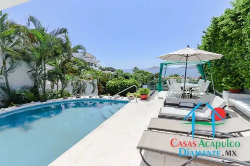 Cad Casa Ticitzin. Copropiedad. Terraza Con Alberca, Camastros Y Con Vista A La Bahía De Acapulco
