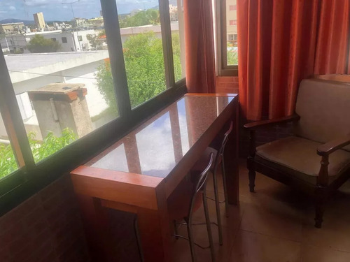 Hermosa Casa En Piriapolis Para Alquiler Con Vista Al Mar Y Barbacoa Techada A Una Cuadra Del Centro