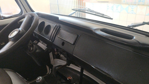 Imagem 4 de 8 de Volkswagen Kombi 2005 1.6 Lotação 3p Gasolina