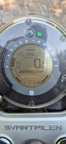 Husqvarna Svartpilen 401 Unico Dueño