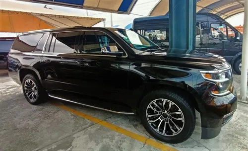 Chevrolet Suburban 5.3 Ltz 4x4 Mt