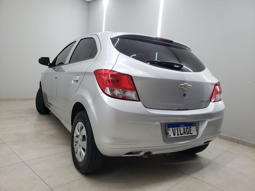 Chevrolet Onix Onix 1.0 LT SPE/4