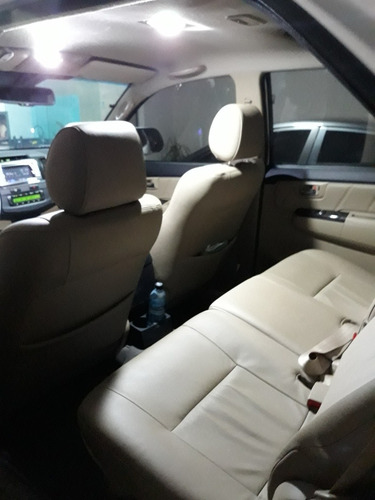 Imagem 7 de 10 de Toyota Sw4 2015 3.0 Srv 7l 4x4 Aut. 5p