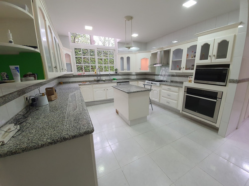 Majestuosa Residencia En Jardines Del Pedregal (r)