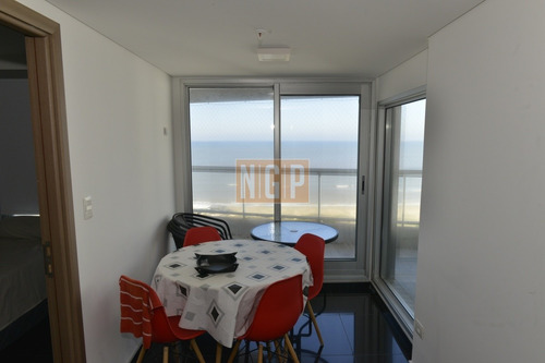 Imagen 18 de 30 de Apartamento De 3 Dormitorios Frente Al Mar Fotos Del Departamento
