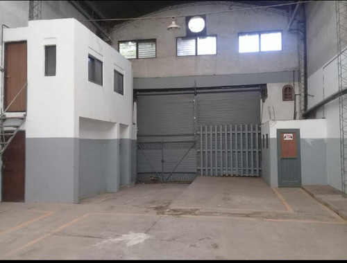 Imagen 2 de 17 de Depósito - Villa Ballester