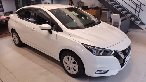 Imagen 7 de 18 de Nissan Versa Sense Cvt _p. Insuperable_