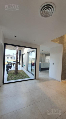 Imagen 13 de 14 de Casa - Los Talas - En Lote Interno - Venta Toda Amueblada